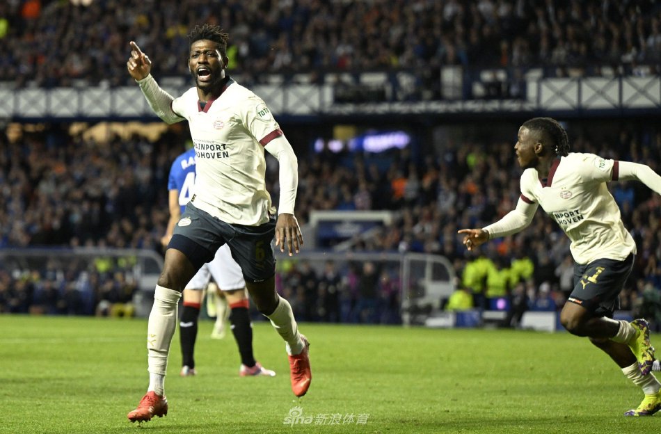 他们始终注 他们始终注